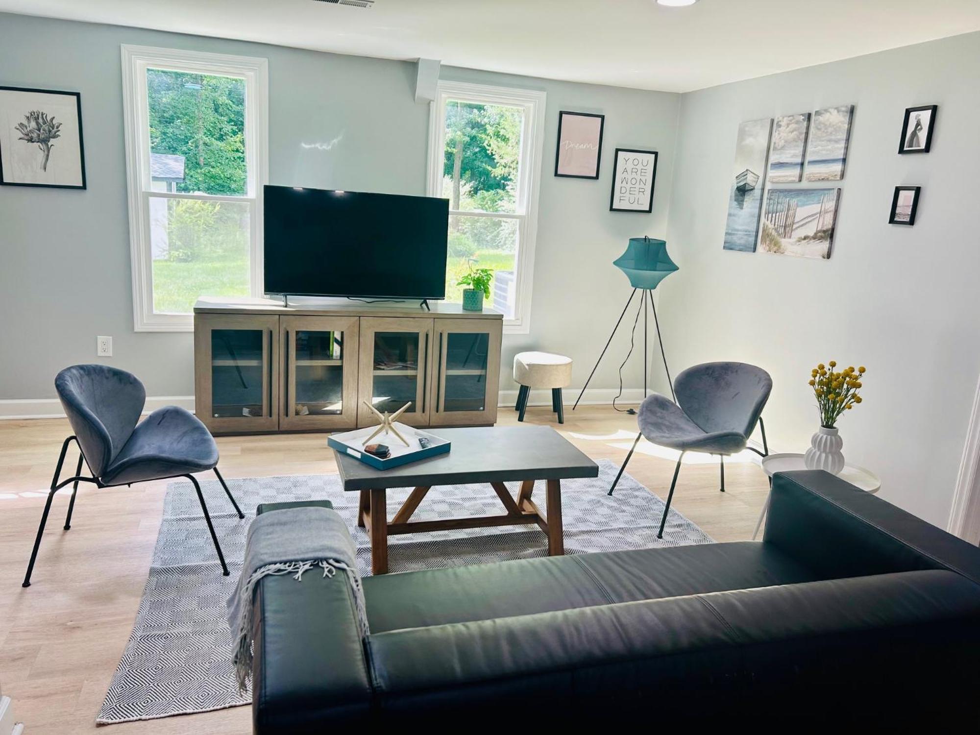 Comfy Lower Lvl Apt With Jetted Tub Near Uptown And Unc Charlotte Buitenkant foto