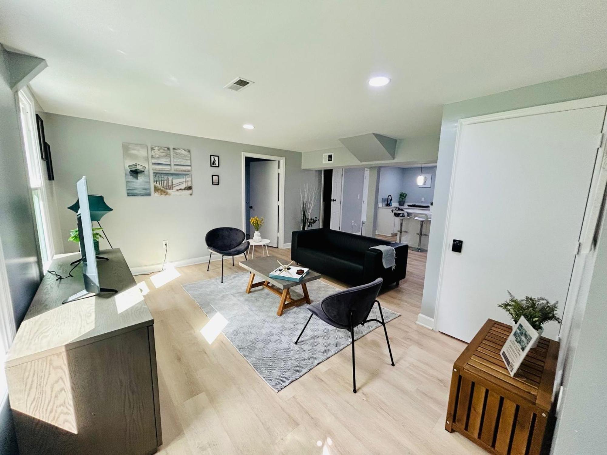 Comfy Lower Lvl Apt With Jetted Tub Near Uptown And Unc Charlotte Buitenkant foto